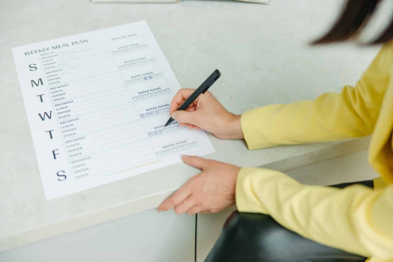 WHAT DOES IT MEAN TO HAVE HEALTLY HABITS?